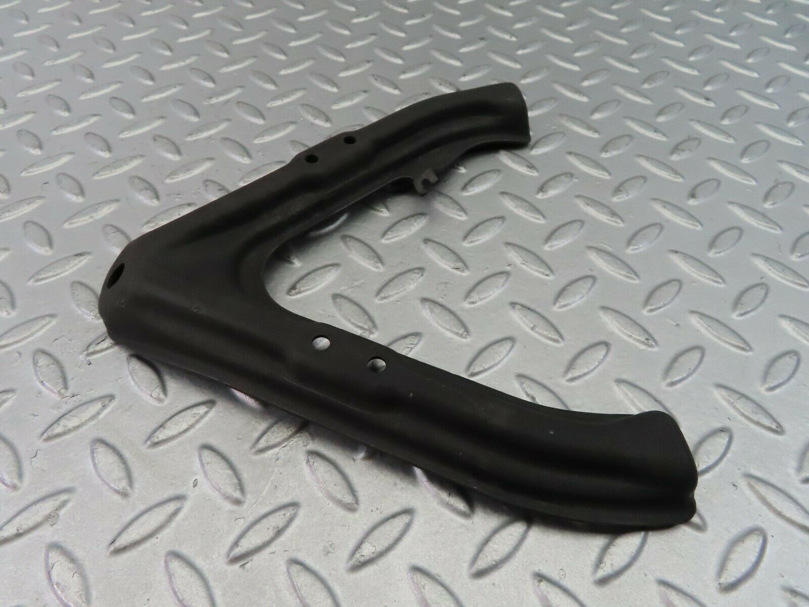 7768 Mercedes-Benz S123 230TE Wagon Air Intake Manifold Bracket