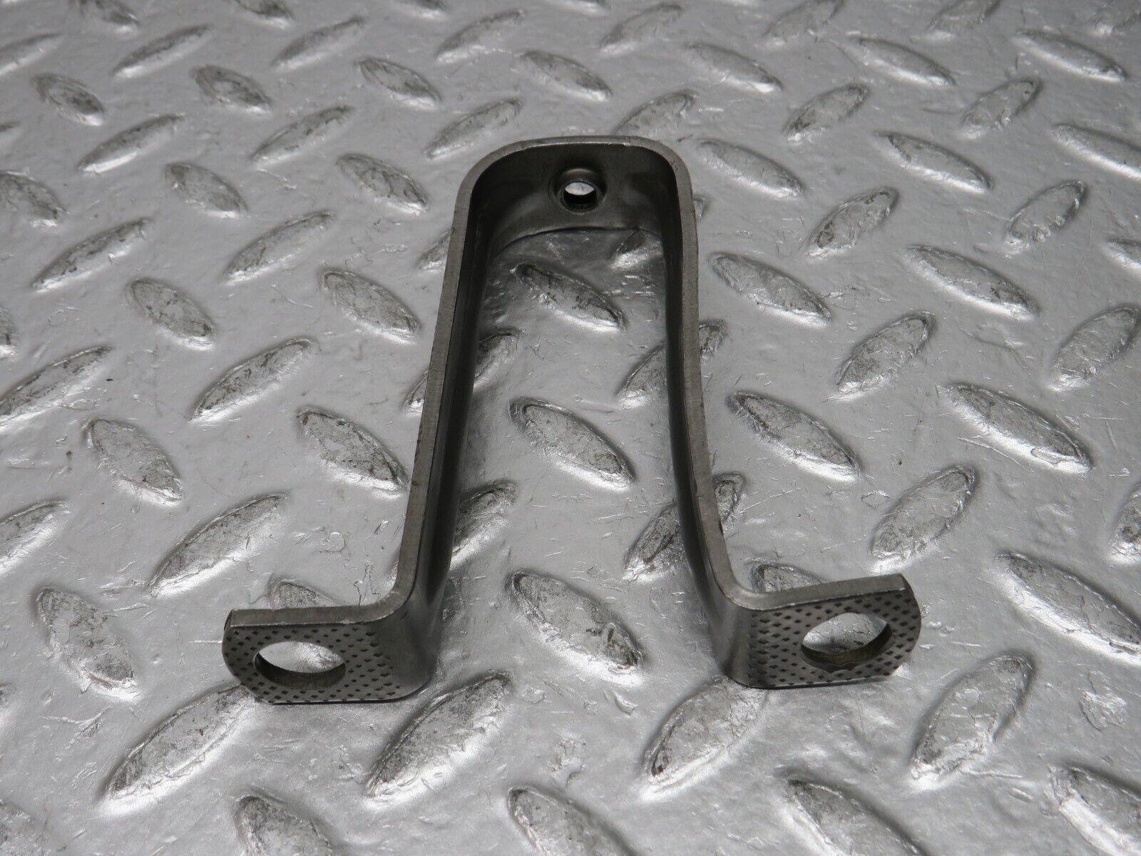 0282 Mercedes-Benz W120 Ponton Valve Cover Support