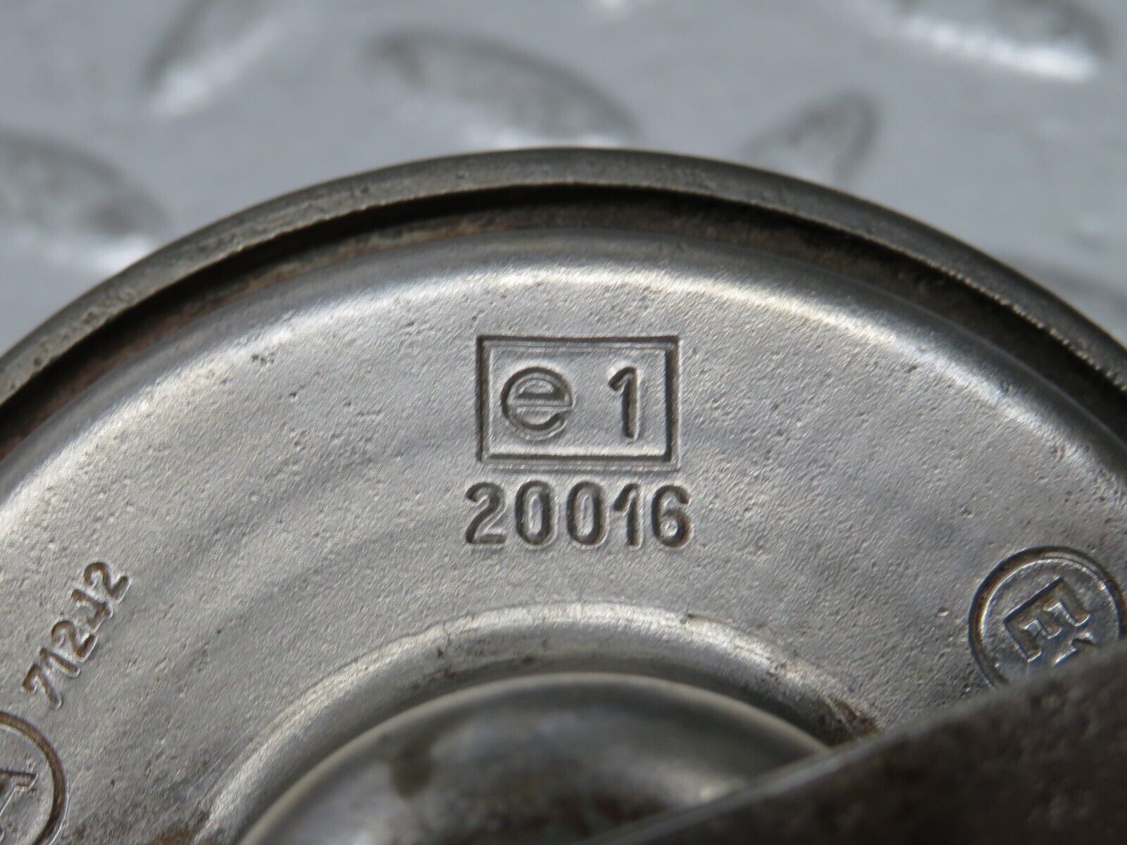 30871 Mercedes-Benz W201 190E 2.0L Horn Bosch 20016