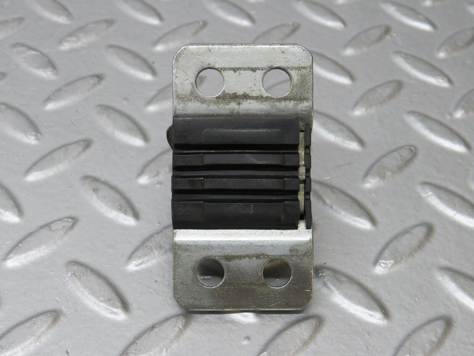 36129 Mercedes-Benz W126 420SE Door Lock Latch Right Side