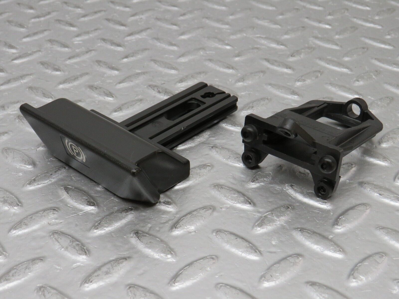 37914 Mercedes-Benz A124 320E Cabriolet Parking Brake Release Handle 1244270320 1244270712