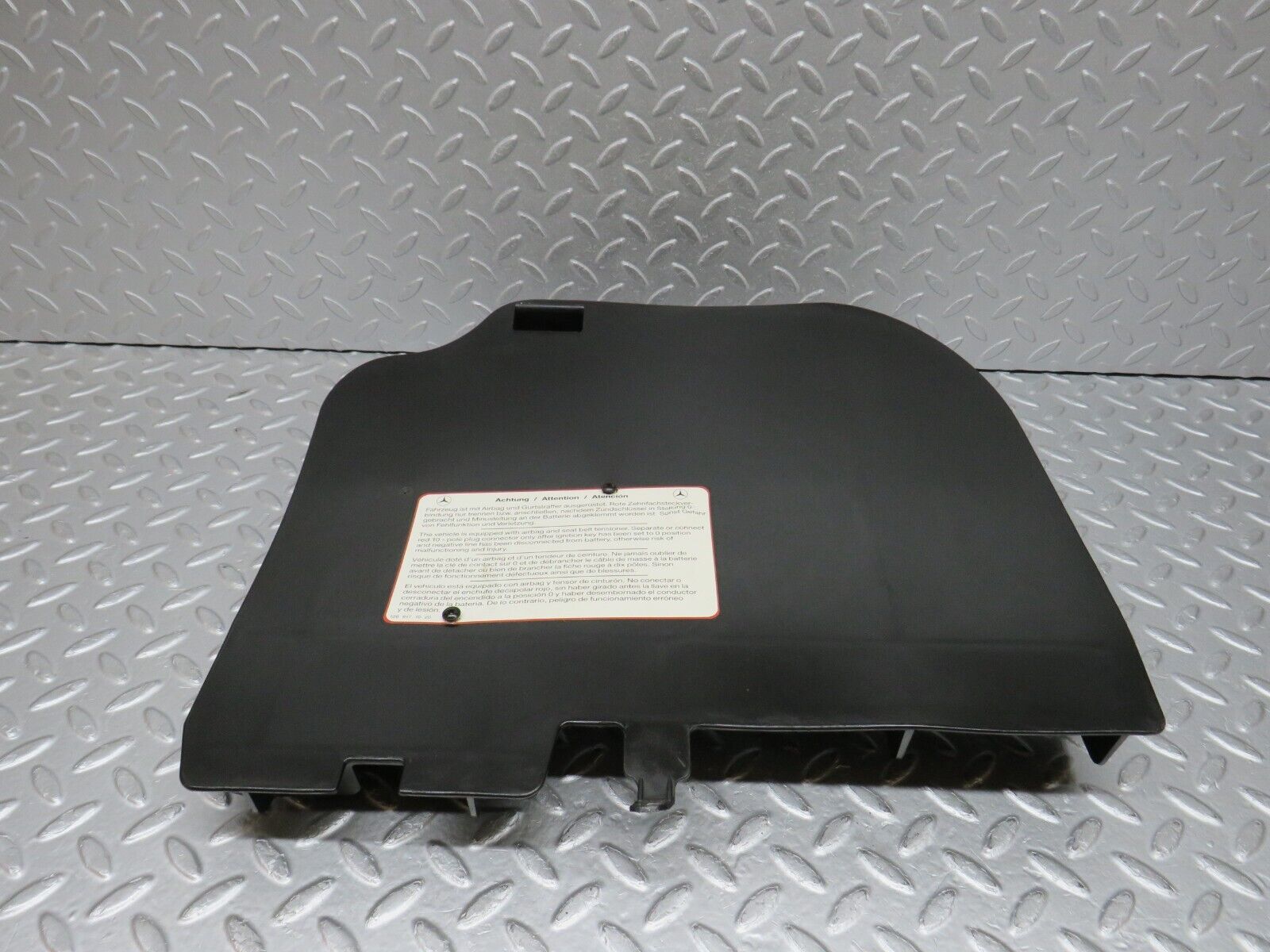 38702 Mercedes-Benz W201 190E 2.6L Front Left Front Cable Channel Cover 2016841137