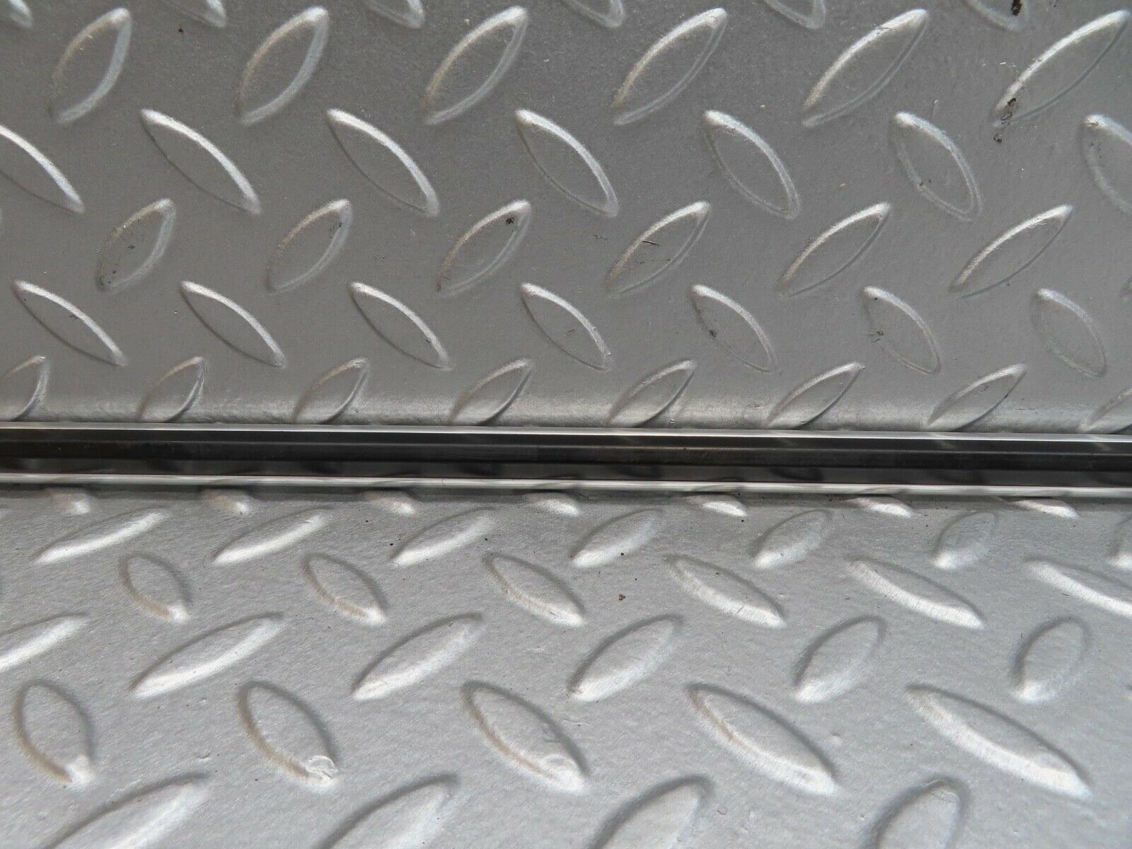 12940 Mercedes-Benz W111 220SE Front Right Centre Fender Moulding Trim