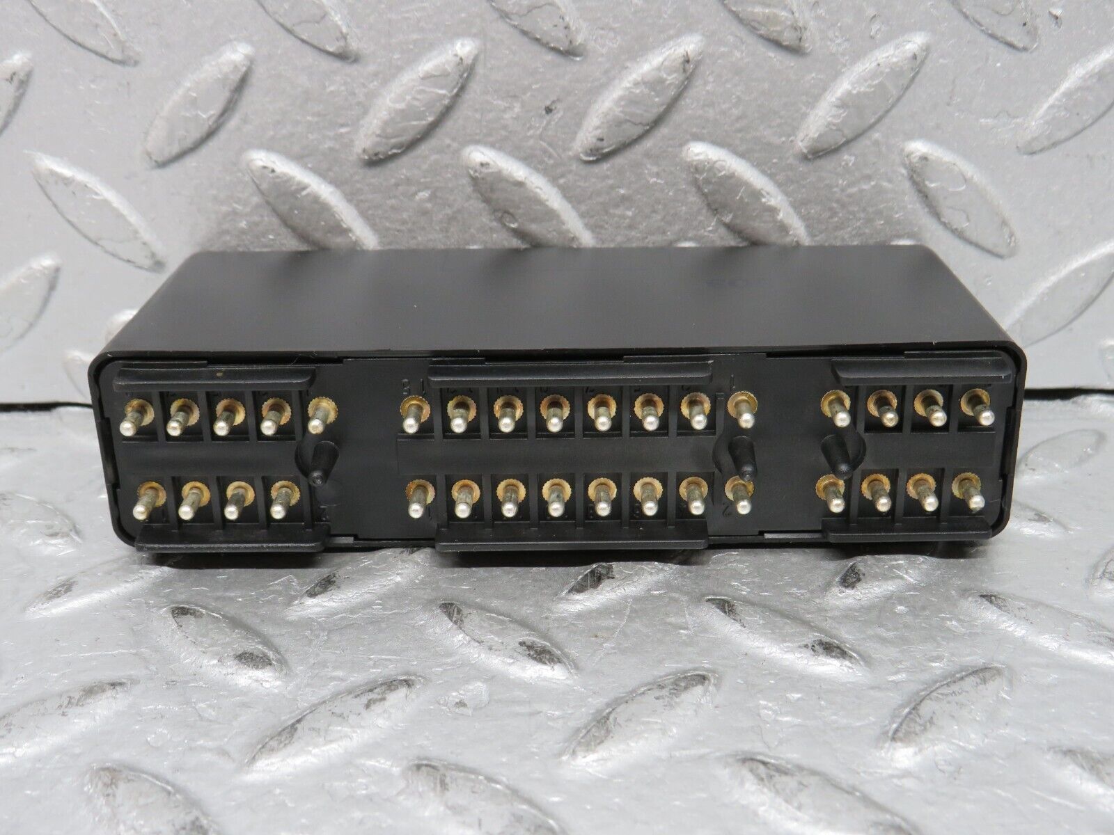 37904 Mercedes-Benz A124 320E Cabriolet Headlight Control Unit Relay 1265420332
