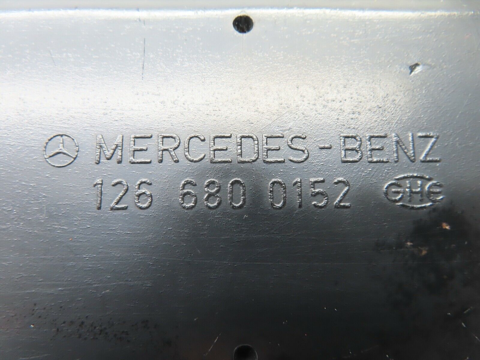 21611 Mercedes-Benz W126 300SE Centre Console Tray Storage 1266800152