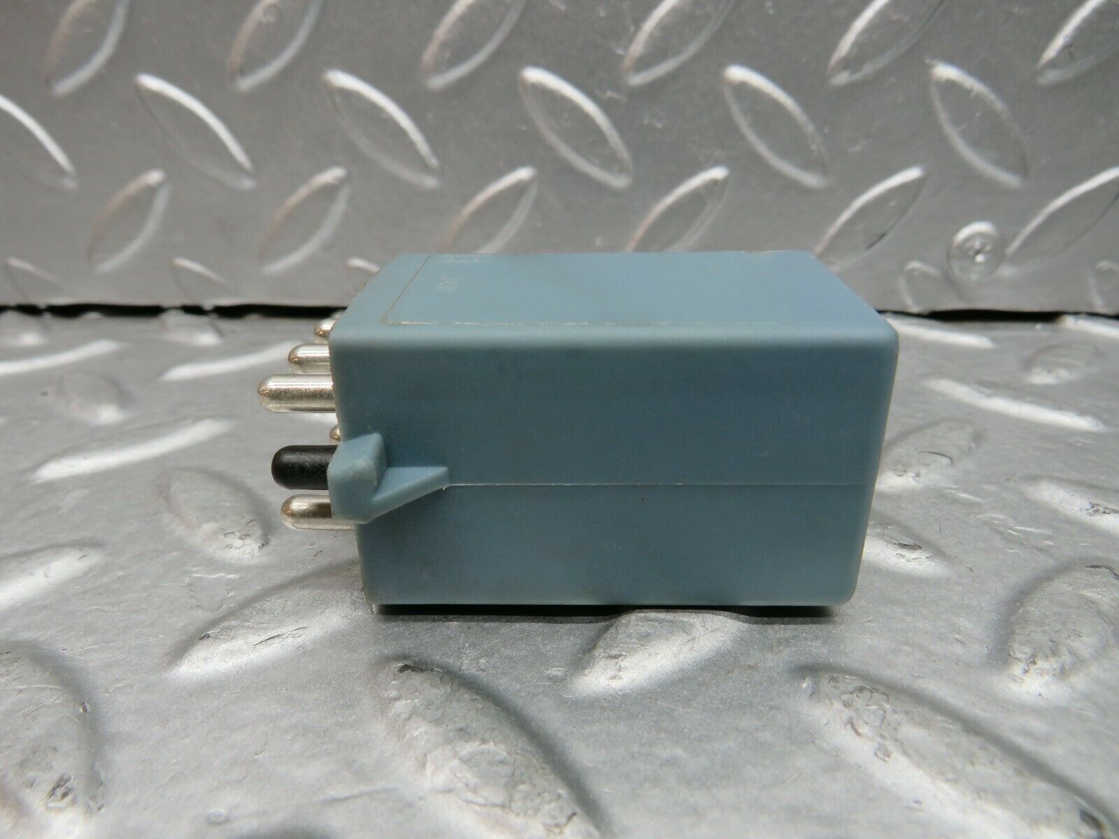 22251 Mercedes-Benz S123 280TE Wagon Wiper Relay 1238210163 0335320020