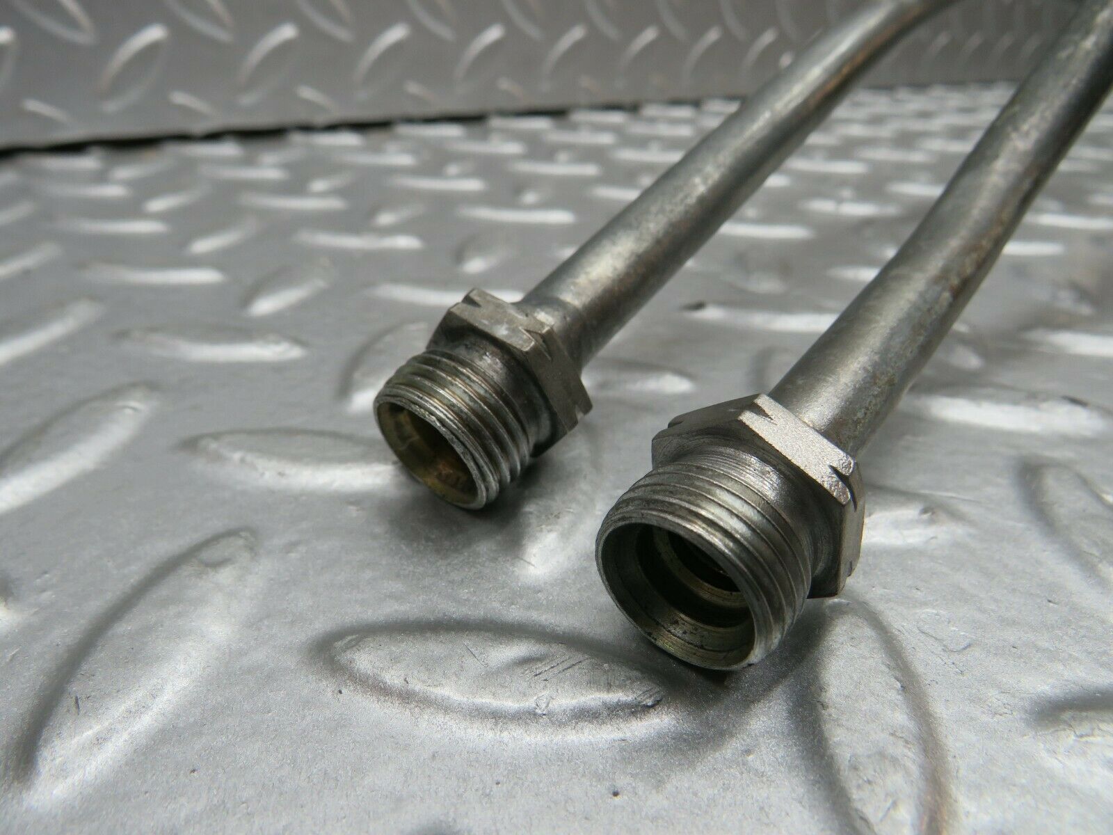 22246 Mercedes-Benz S123 280TE Wagon Gearbox Oil Pipe Hose