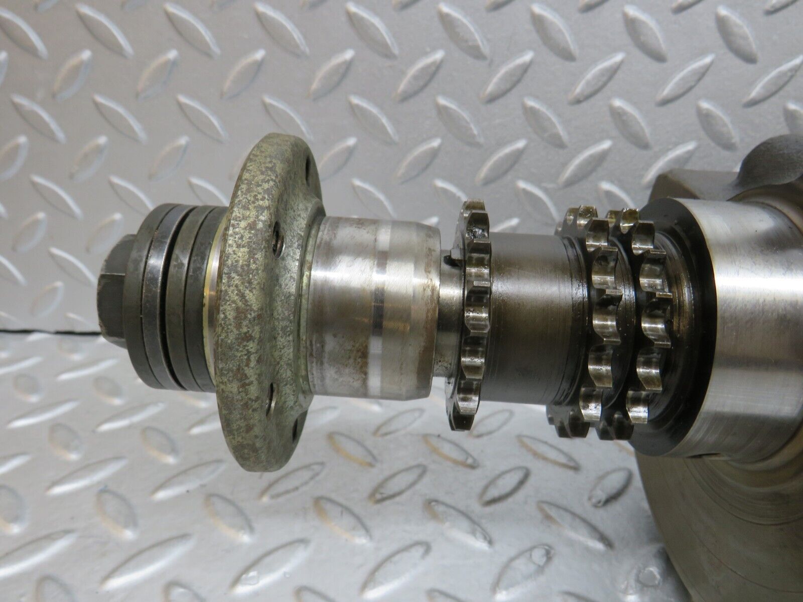 37668 Mercedes-Benz W109 300SEL Crankshaft 1160311001