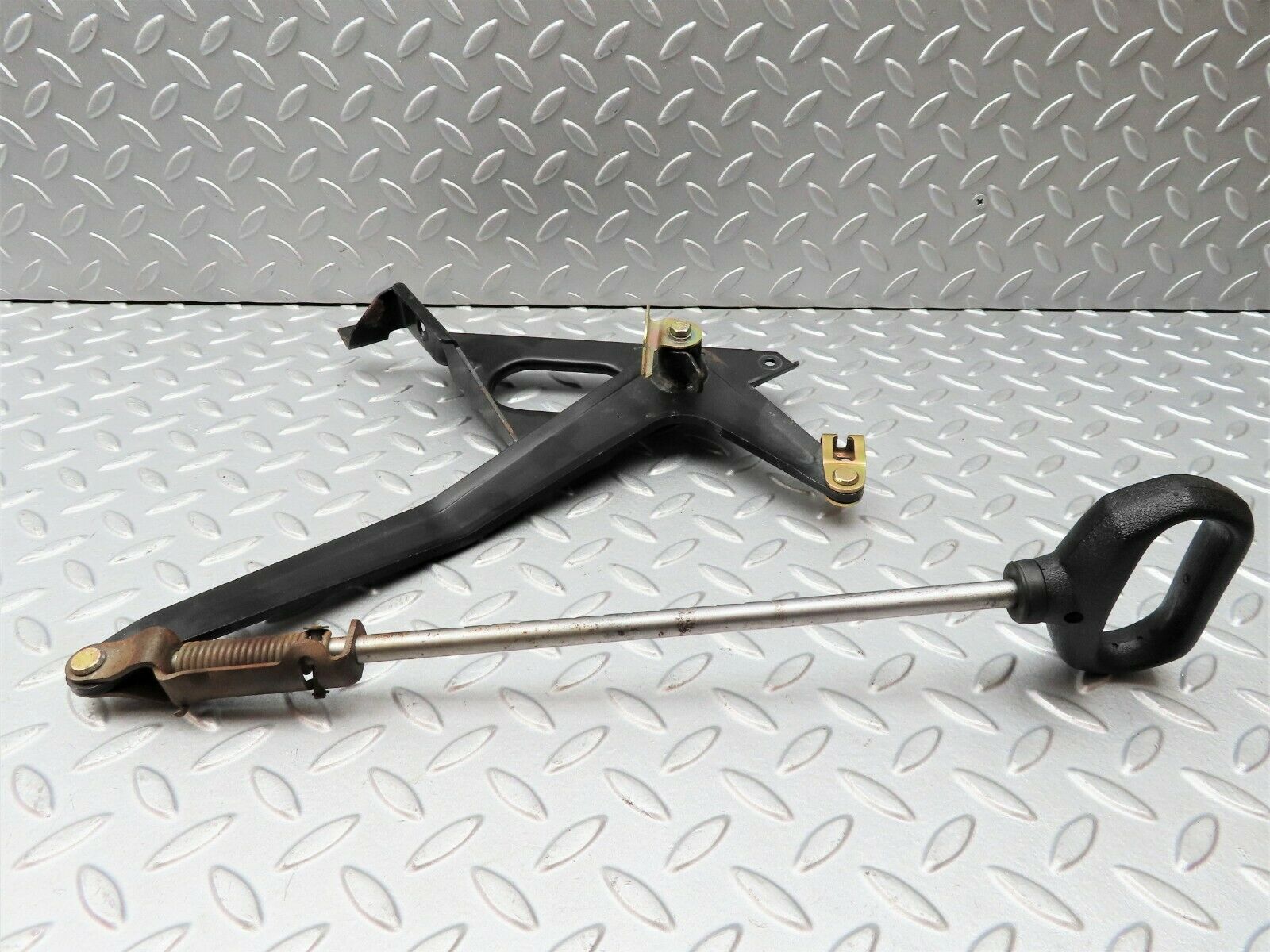 4290 Mercedes-Benz W123 230E Handbrake