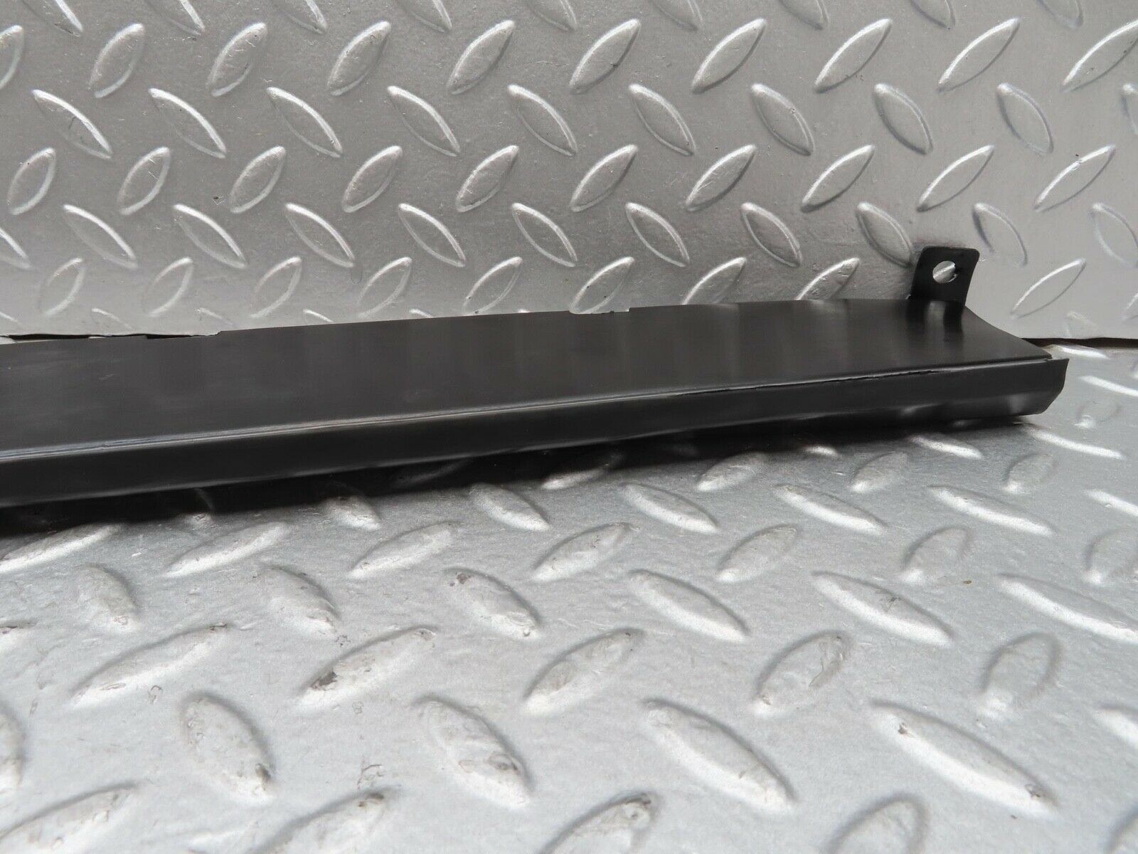 14676 Mercedes-Benz W201 190E Cable Channel Cover Right Side 2018210636