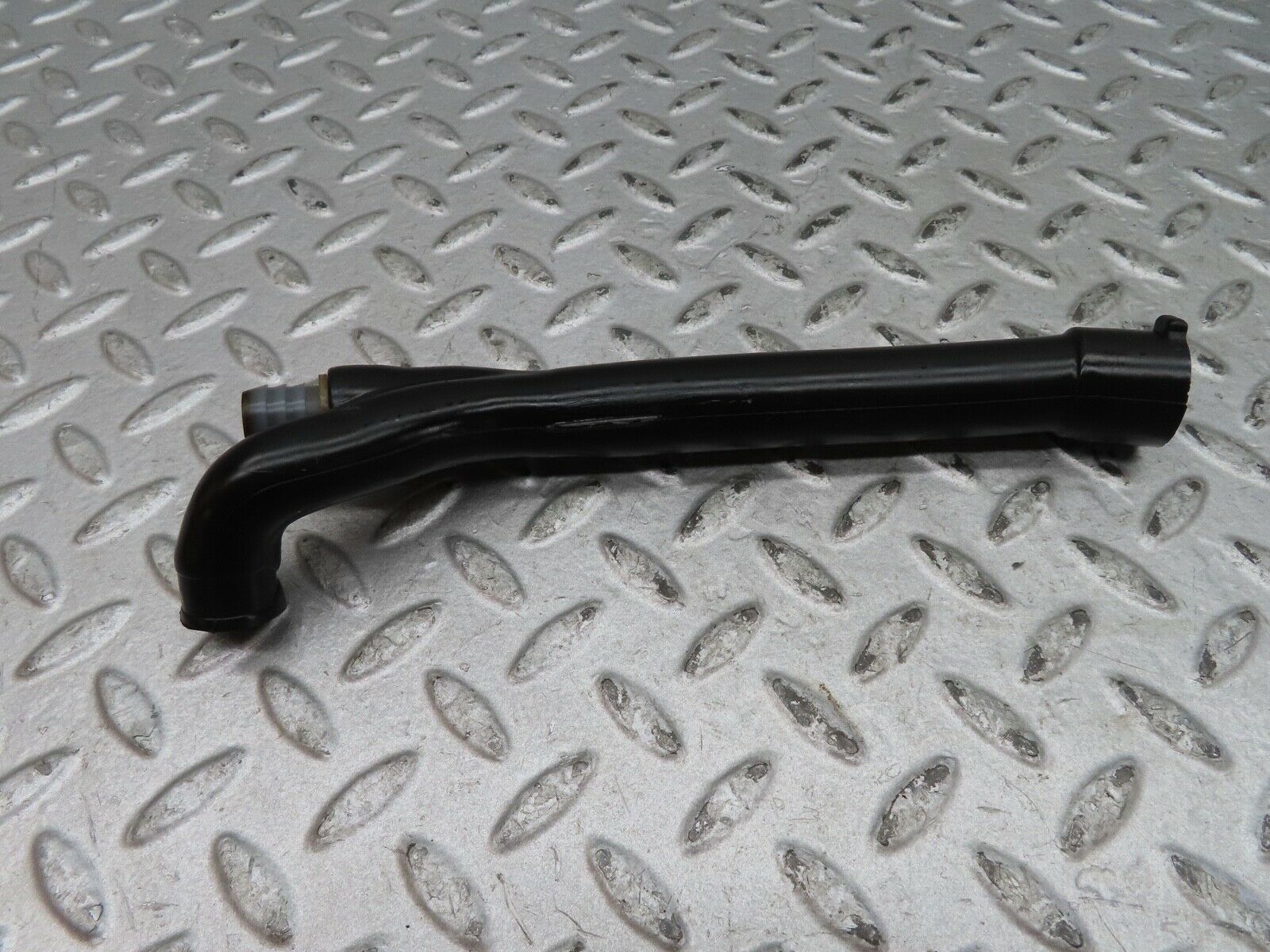17868 Mercedes-Benz W116 450SEL  Air Intake Breather Hose 1160940682