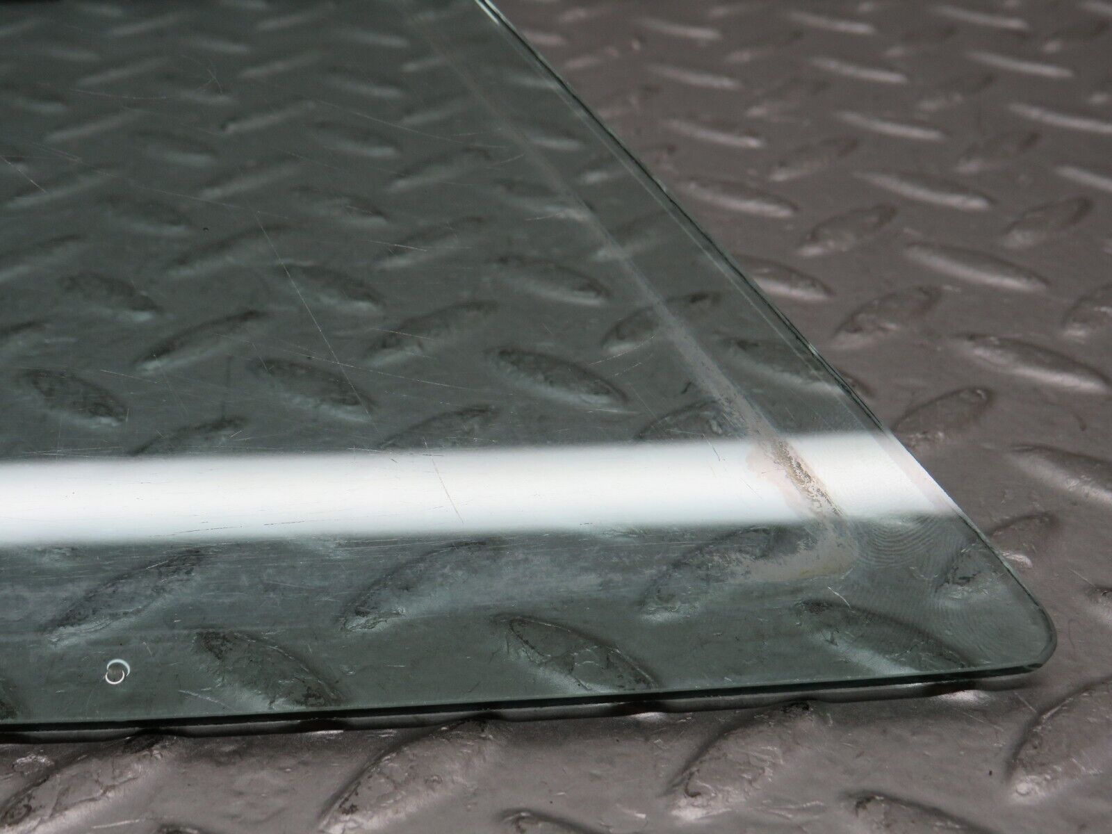 35794 Mercedes-Benz W108 Rear Left Quarter Window Glass