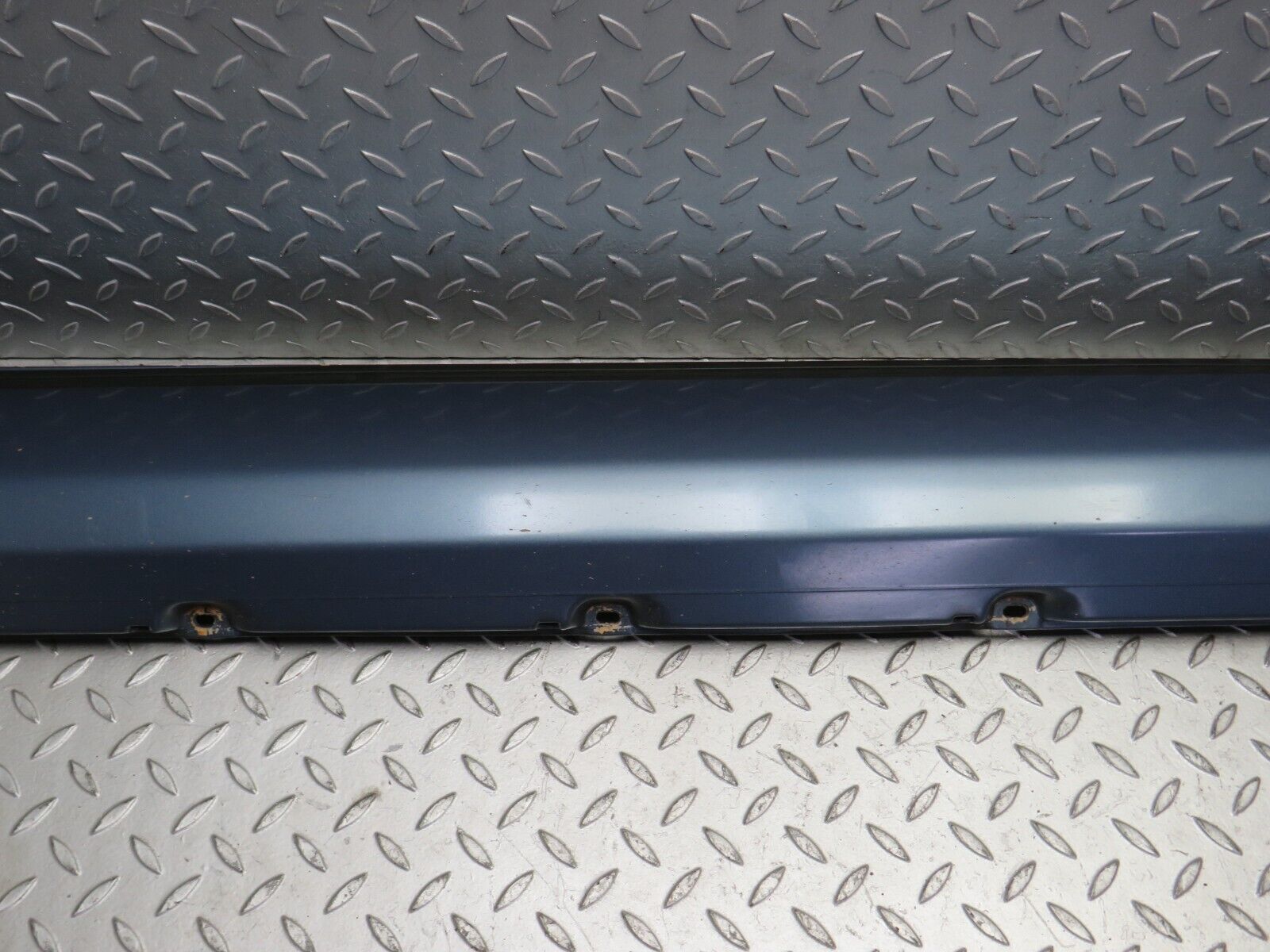 31917 Mercedes-Benz S124 220TE Wagon Side Skirt Left Side 1246902340