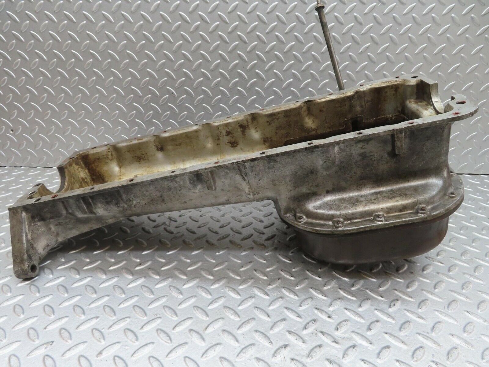 13826 Mercedes-Benz W111 230S Oil Pan Oil Sump 1080140202