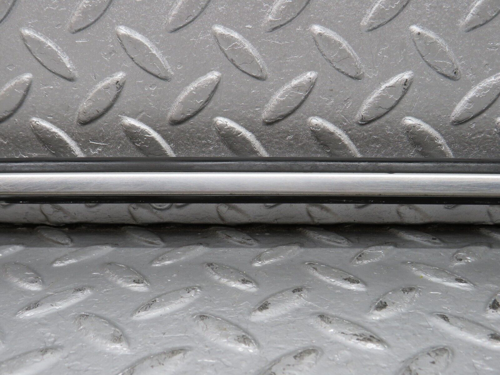 40637 Mercedes-Benz W123 300D Trunk Boot Lid Chrome Moulding Trim