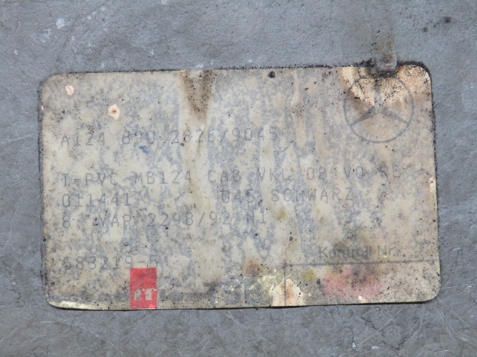 37781 Mercedes-Benz A124 320E Cabriolet Roof Headlining Panel 2x Black 1246902826 1246902726