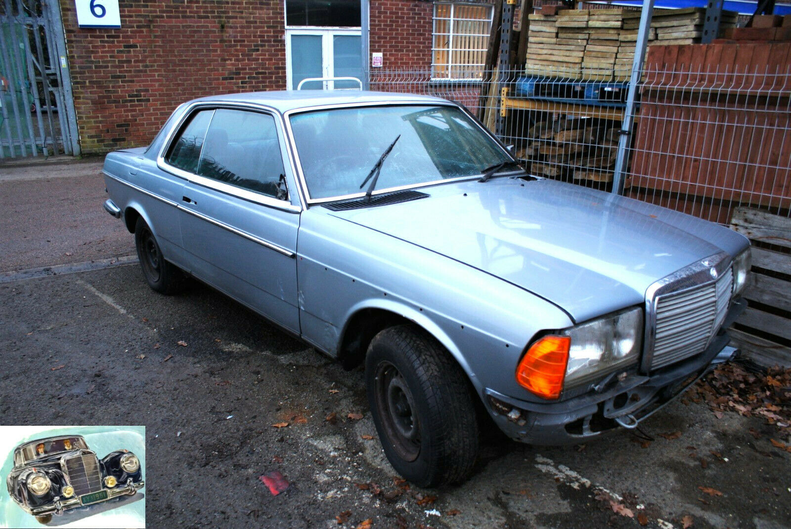 9850 Mercedes-Benz C123 280CE Coupe Rear Windscreen Chrome Frame