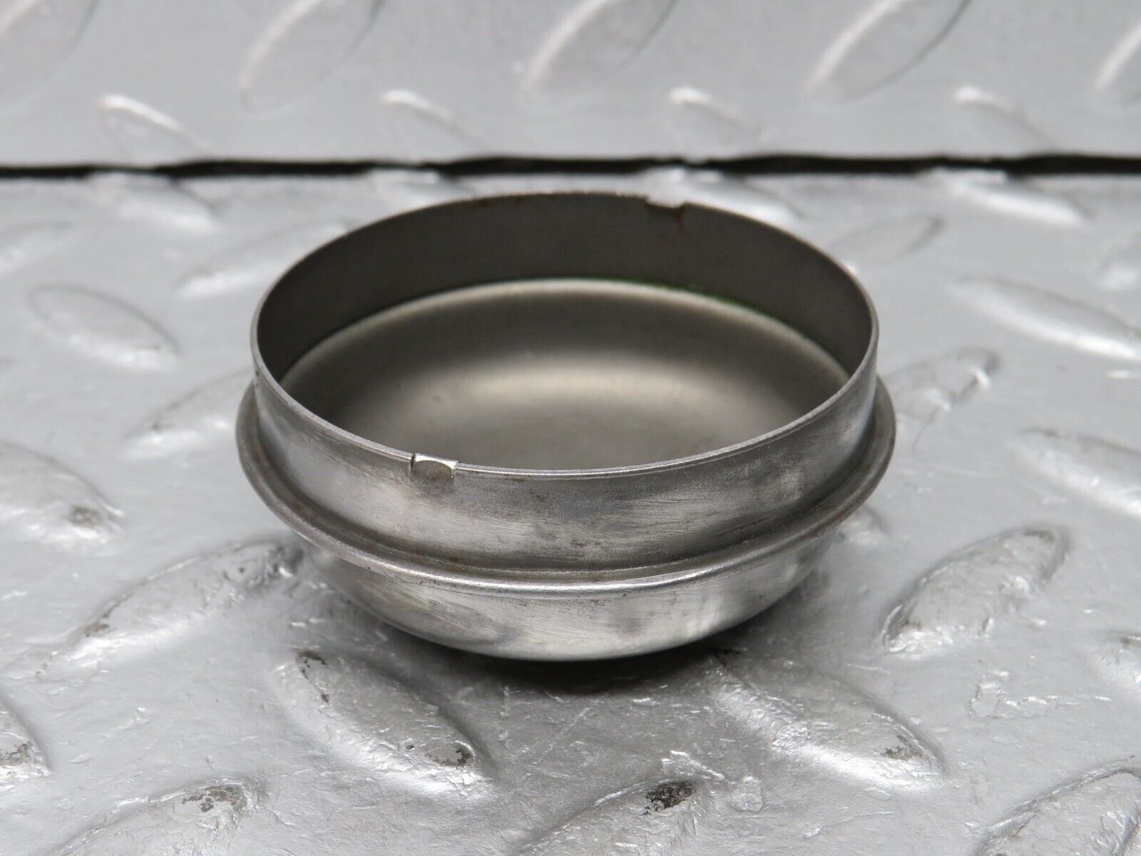 38480 Mercedes-Benz R129 280SL Coupe Wheel Hub Locking Cap With Bearing