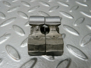 W114 valve rocker arm with retaining spring used OEM