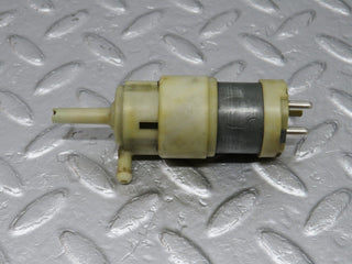 40688 Mercedes-Benz W123 300D Windscreen Washer Pump Hella