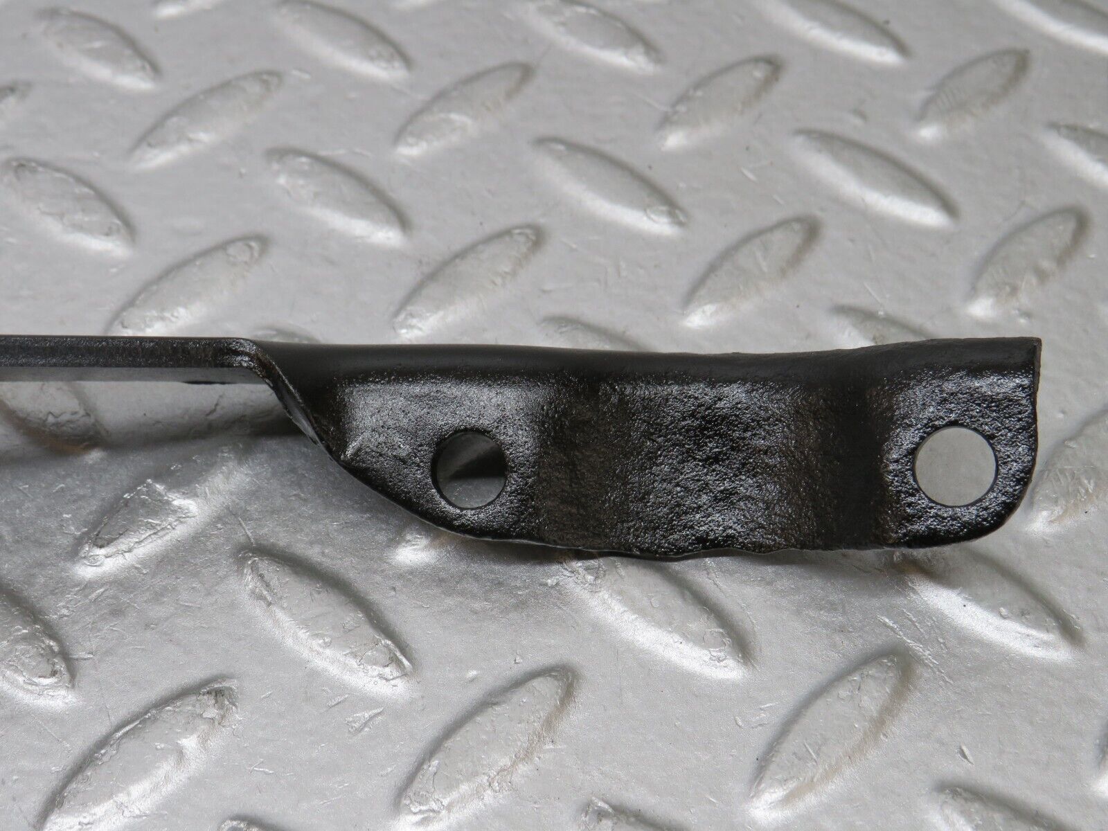 36135 Mercedes-Benz W126 420SE Exhaust Bracket