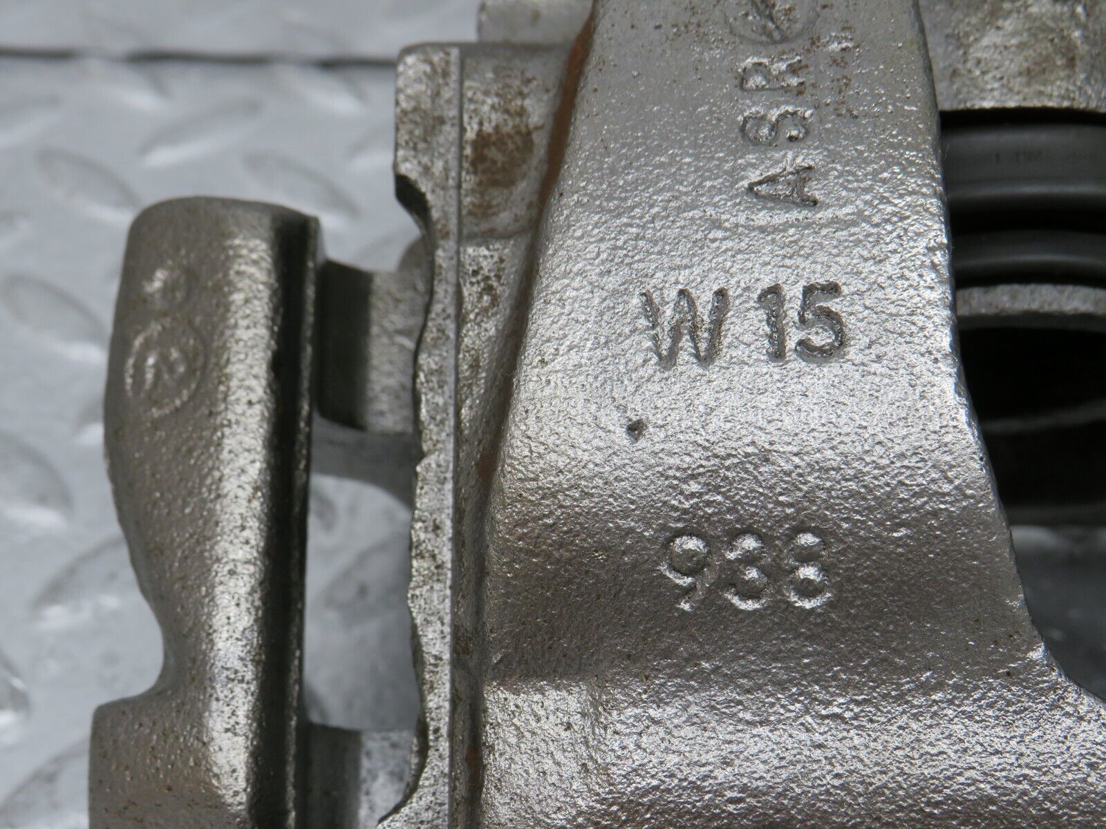 35023 Mercedes-Benz W210 320E Front Right Brake Caliper ATE 57/28/300