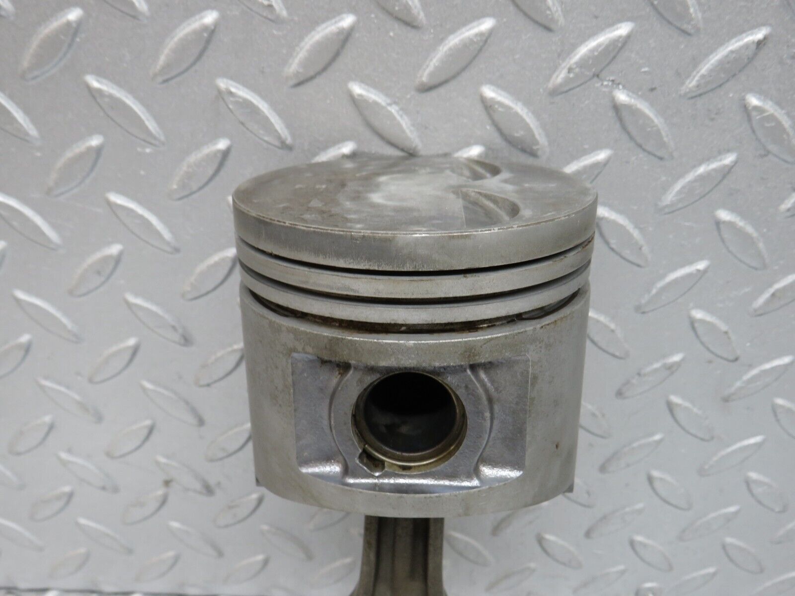 37625 Mercedes-Benz W109 300SEL Piston With Connecting Rod 91.5 mm