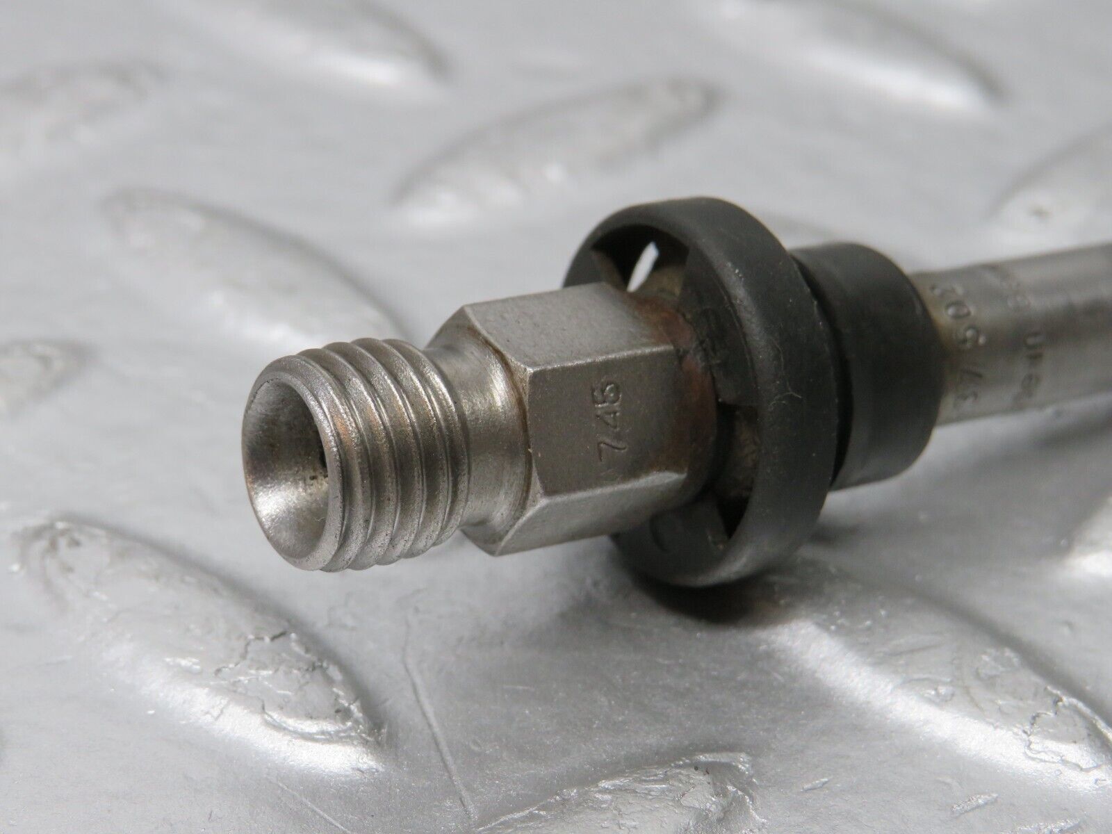 32705 Mercedes-Benz S124 300TE Wagon Fuel Injector Bosch 0437502010