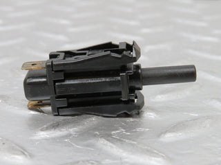 0587 Mercedes-Benz W123 230E Door Contact Switch 0015458714