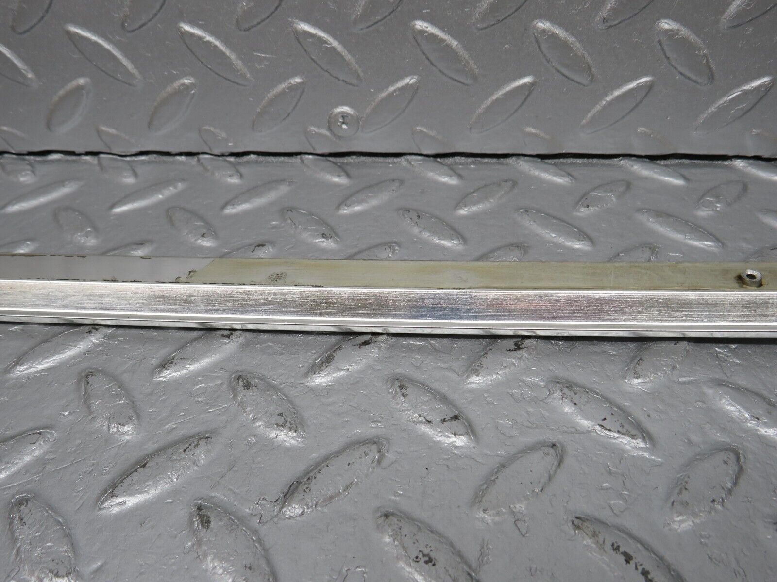 40204 Mercedes-Benz R107 Hardtop Roof Chrome Left Side