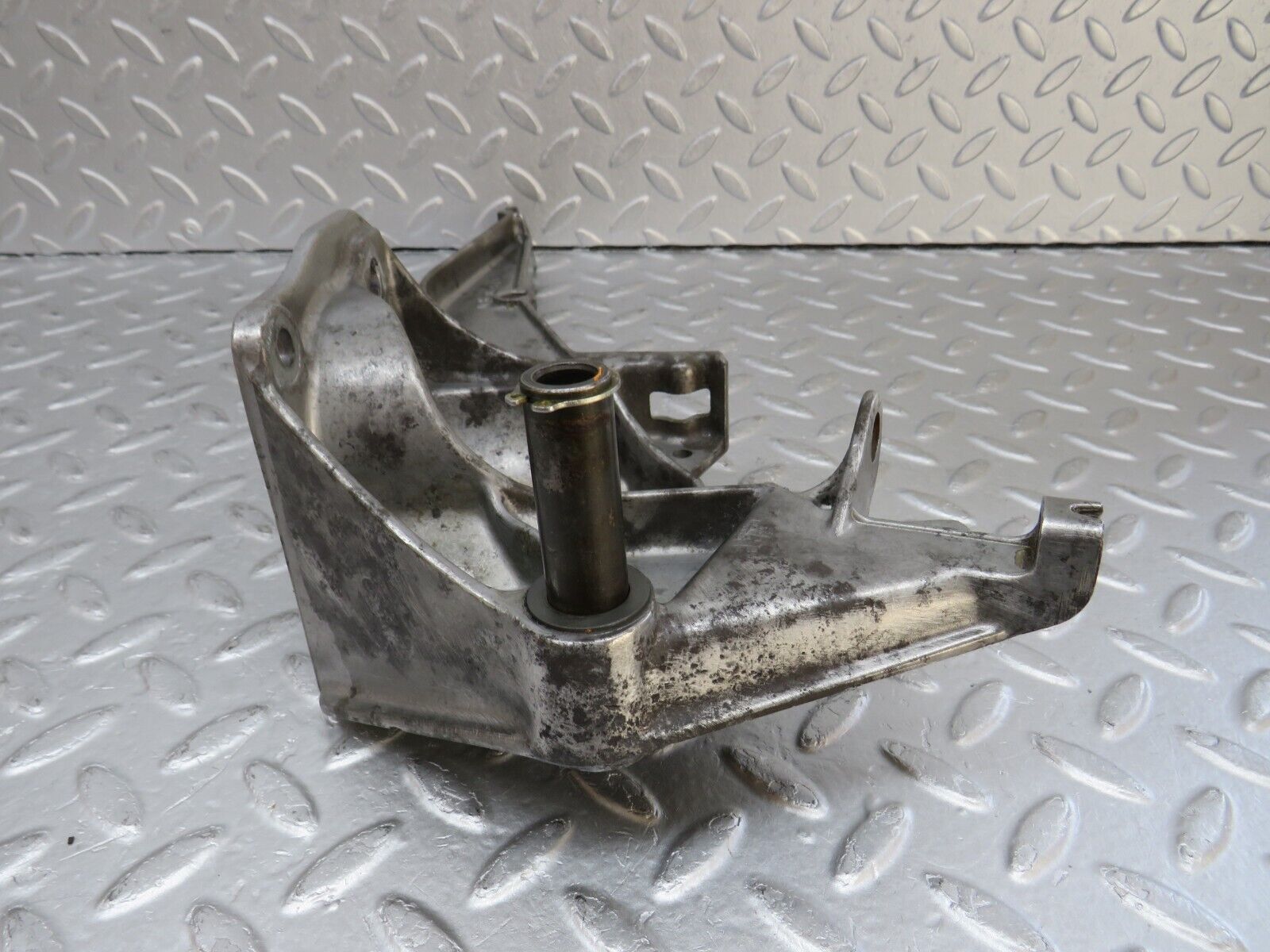 36161 Mercedes-Benz W126 420SE Brake Pedal Bracket 1262902819