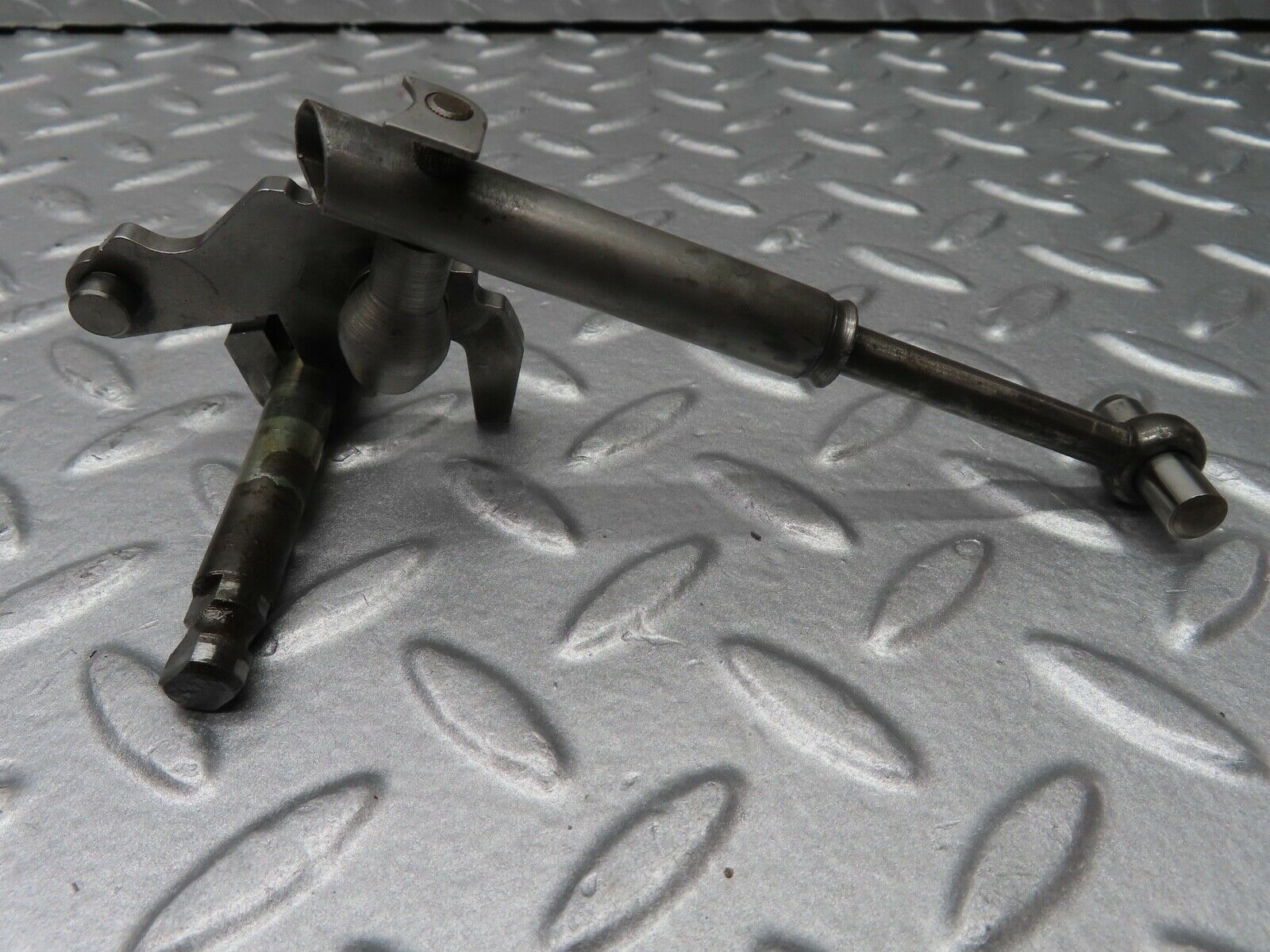 19783 Mercedes-Benz R107 450SL Automatic Gearbox Control Shaft