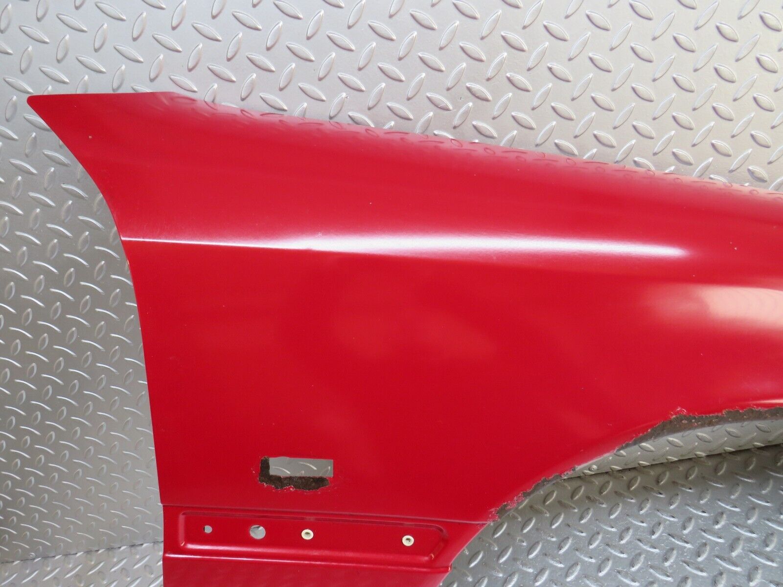 33369 Mercedes-Benz W202 C180 Front Right Fender Wing