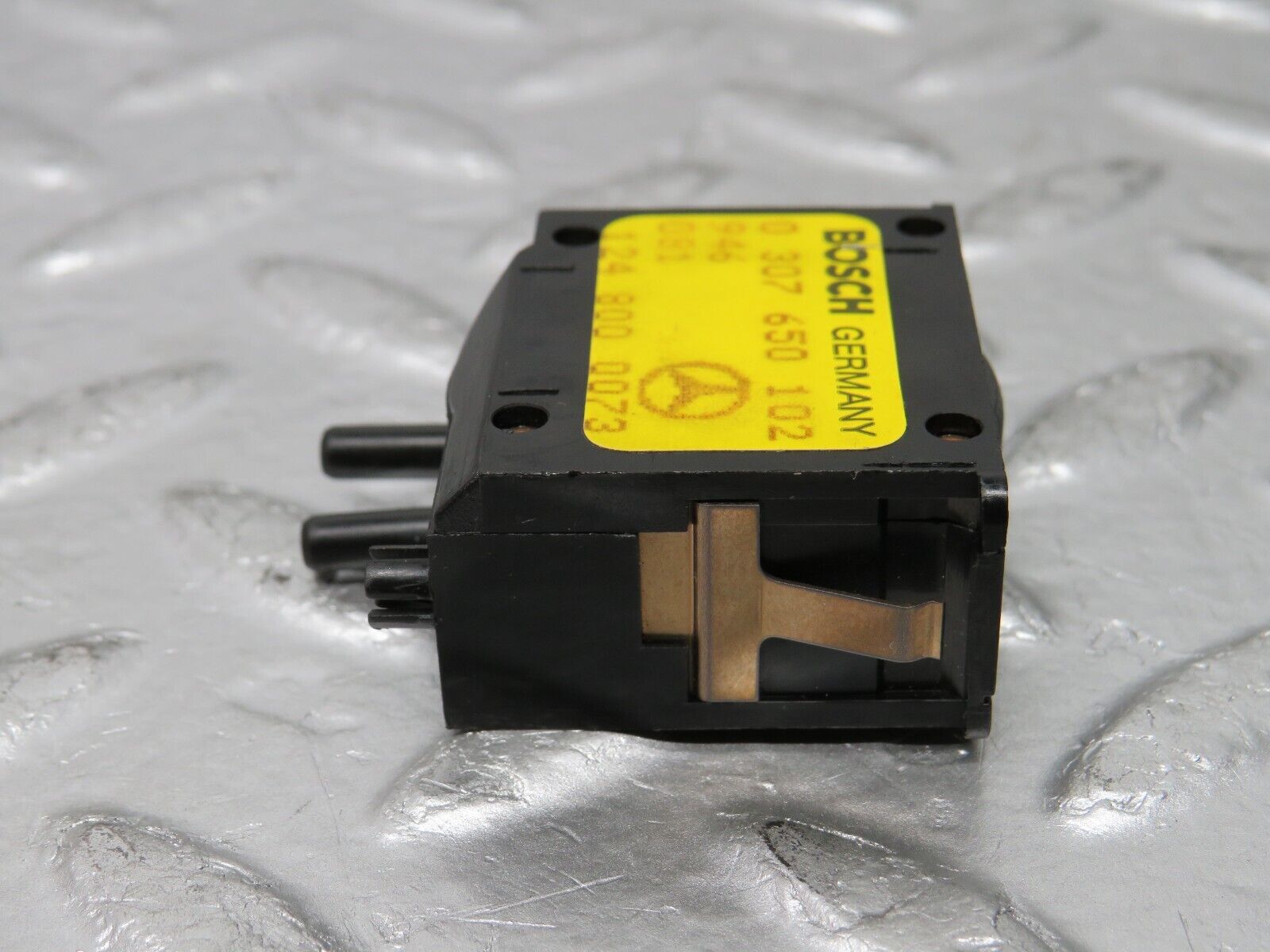 29539 Mercedes-Benz W124 230E  Headlight Level Switch 1248000073 0307650102