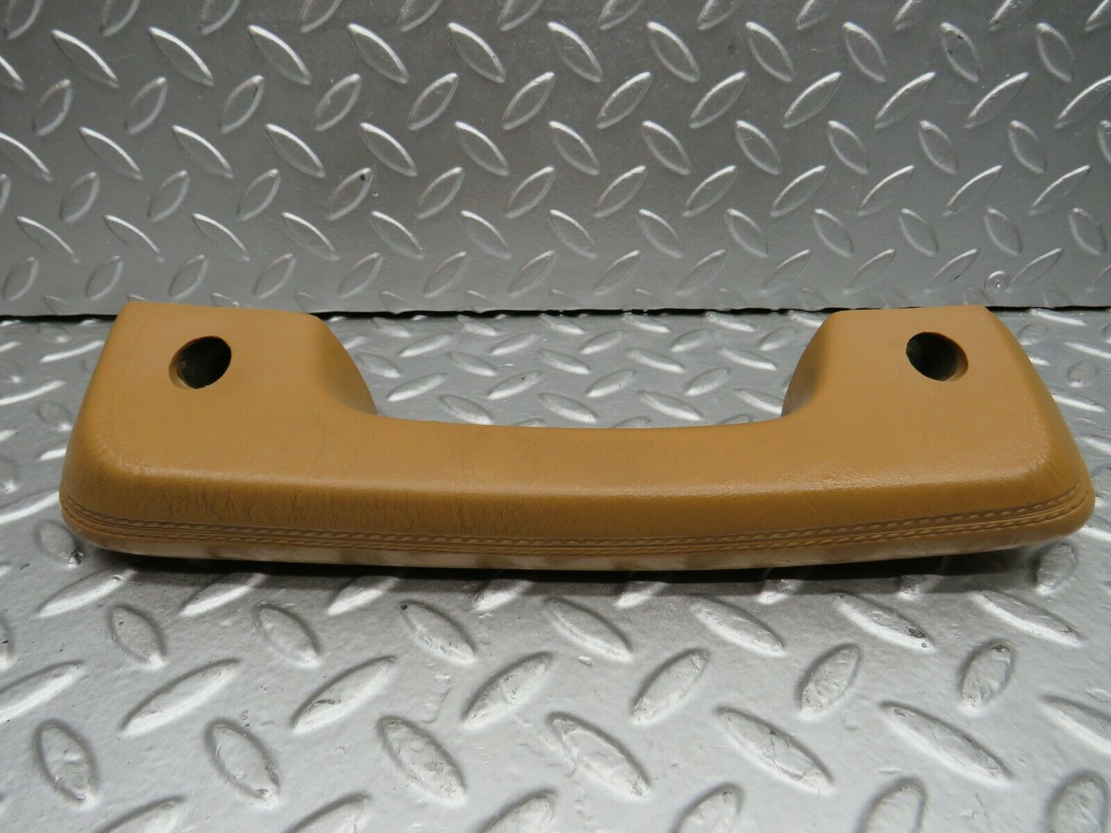 21965 Mercedes-Benz S123 280TE Door Handle Front Right Palomino 1239702001