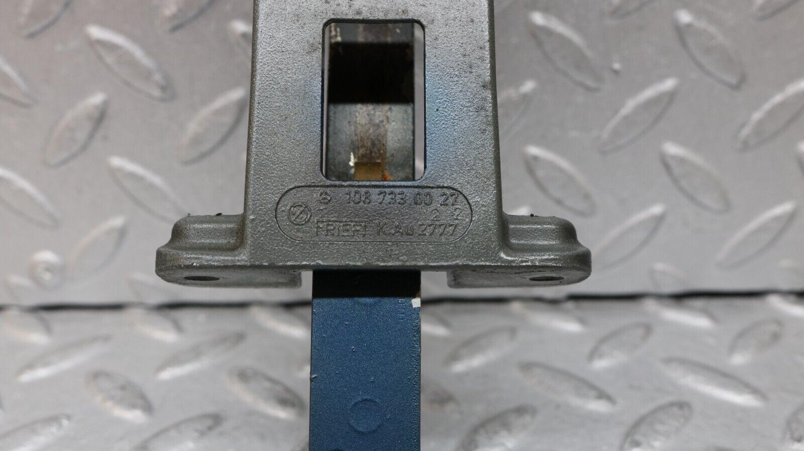 37274 Mercedes-Benz W109 300SEL Door Safety Check Strap 1087330027