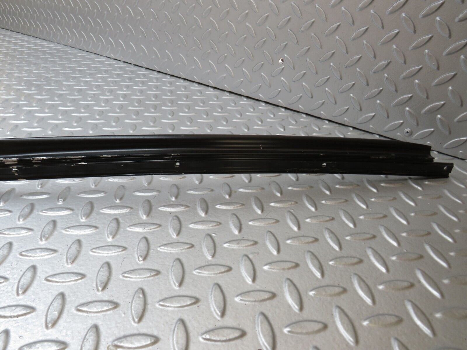 37029 Mercedes-Benz C126 420SEC Coupe Roof Trim Left