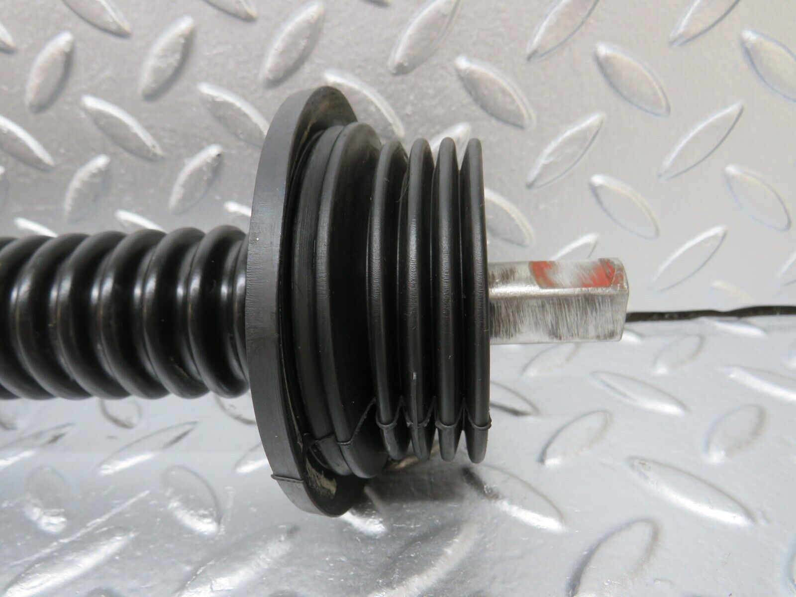 34117 Mercedes-Benz W124 260E Steering Column RHD