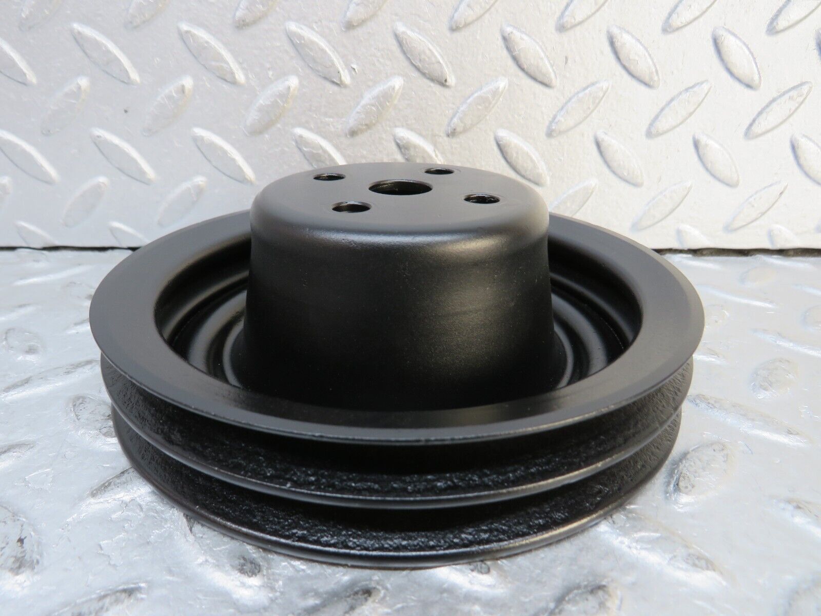 37651 Mercedes-Benz W109 300SEL Water Pump Pulley