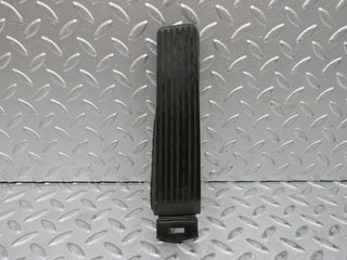 29086 Mercedes-Benz C124 320CE Coupe Accelerator Pedal With Rubber 1233010082