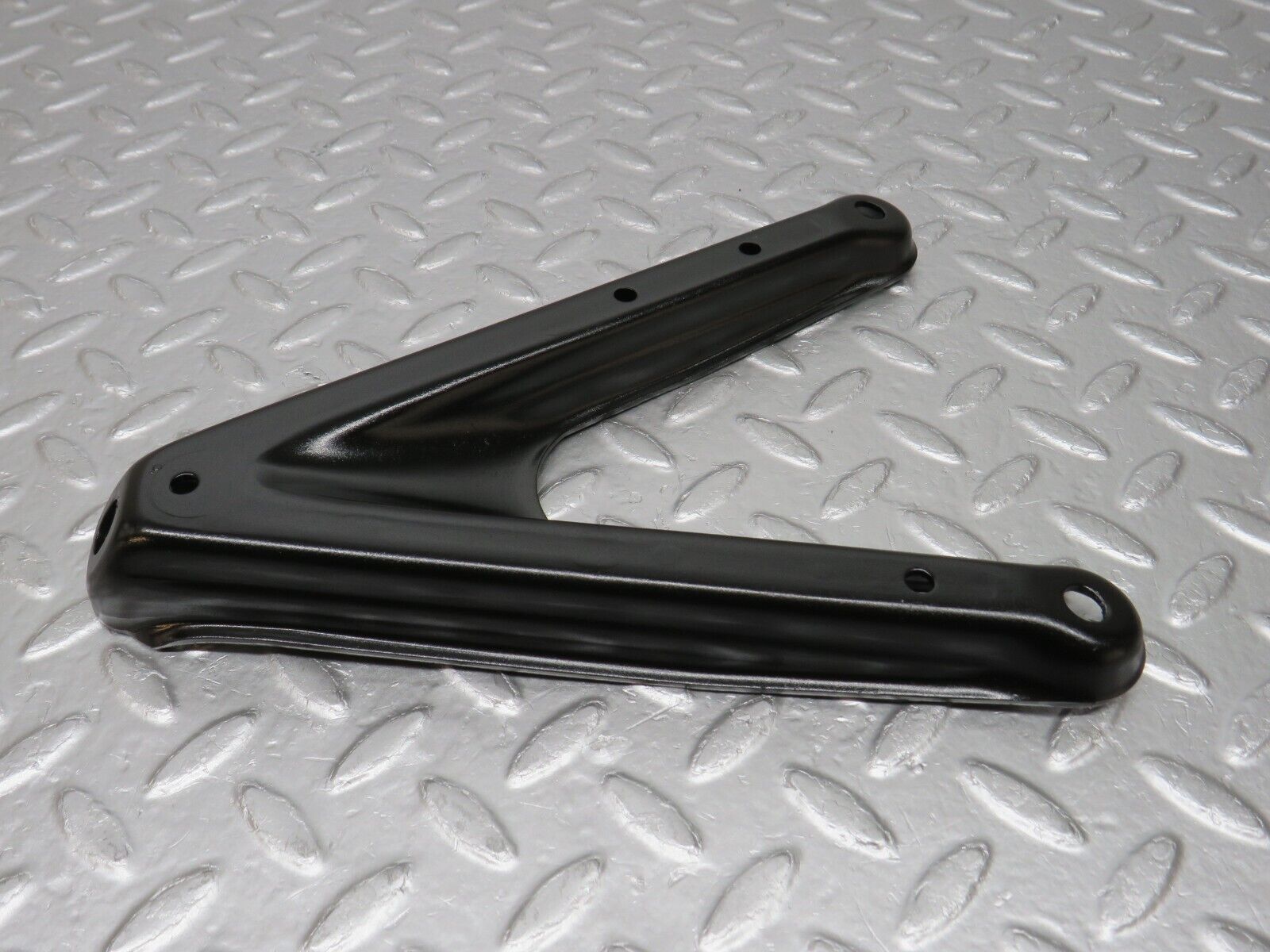 33530 Mercedes-Benz W202 C180 Air Intake Manifold Bracket