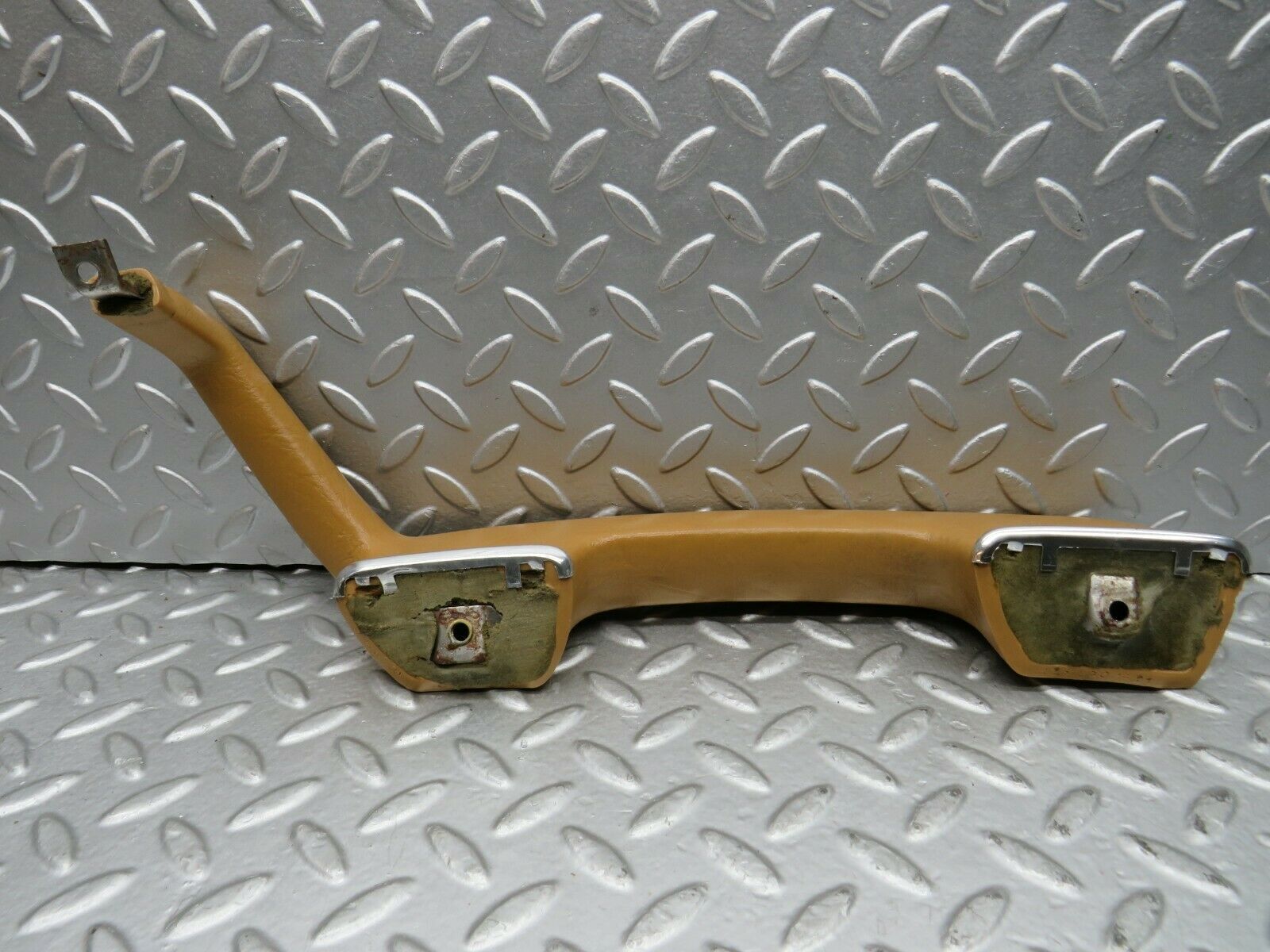 21967 Mercedes-Benz S123 280TE Left Interior Door Handle Palomino 1239701701