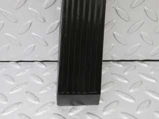 36884 Mercedes-Benz C126 420SEC Coupe Accelerator Pedal Rubber 1233010082