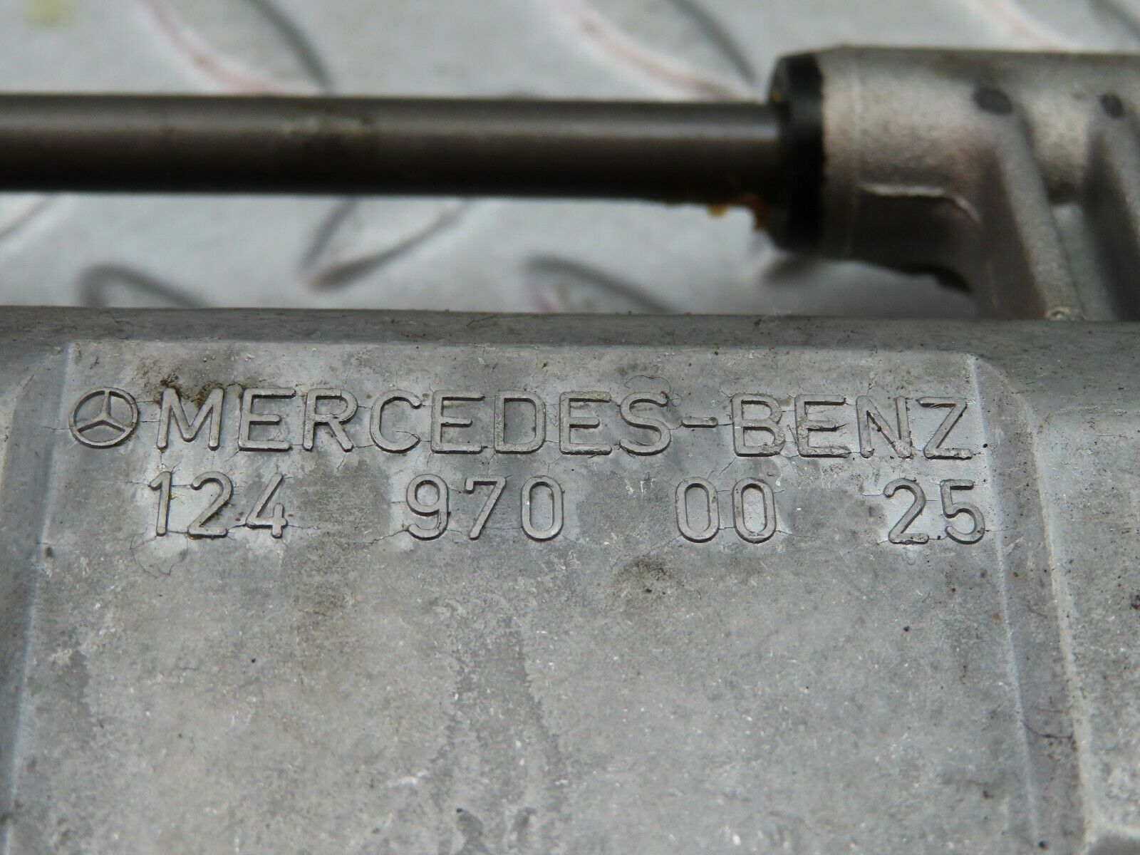 5936 Mercedes-Benz W124 230E Headrest Folding Mechanism 1249700025