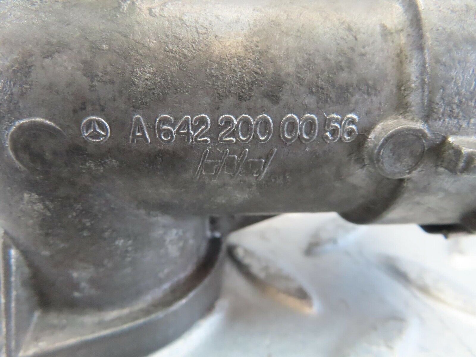 11249 Mercedes-Benz W221 S320 Coolant Flange Pipe 6422000056