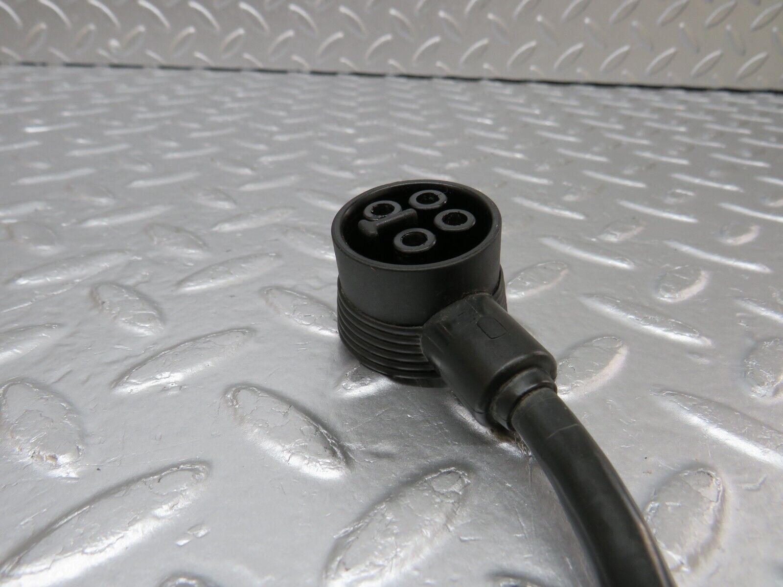 34016 Mercedes-Benz W124 260E Ignition Wire Harness 1245404510