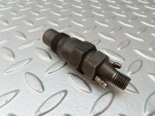 W115 diesel fuel injector used OEM