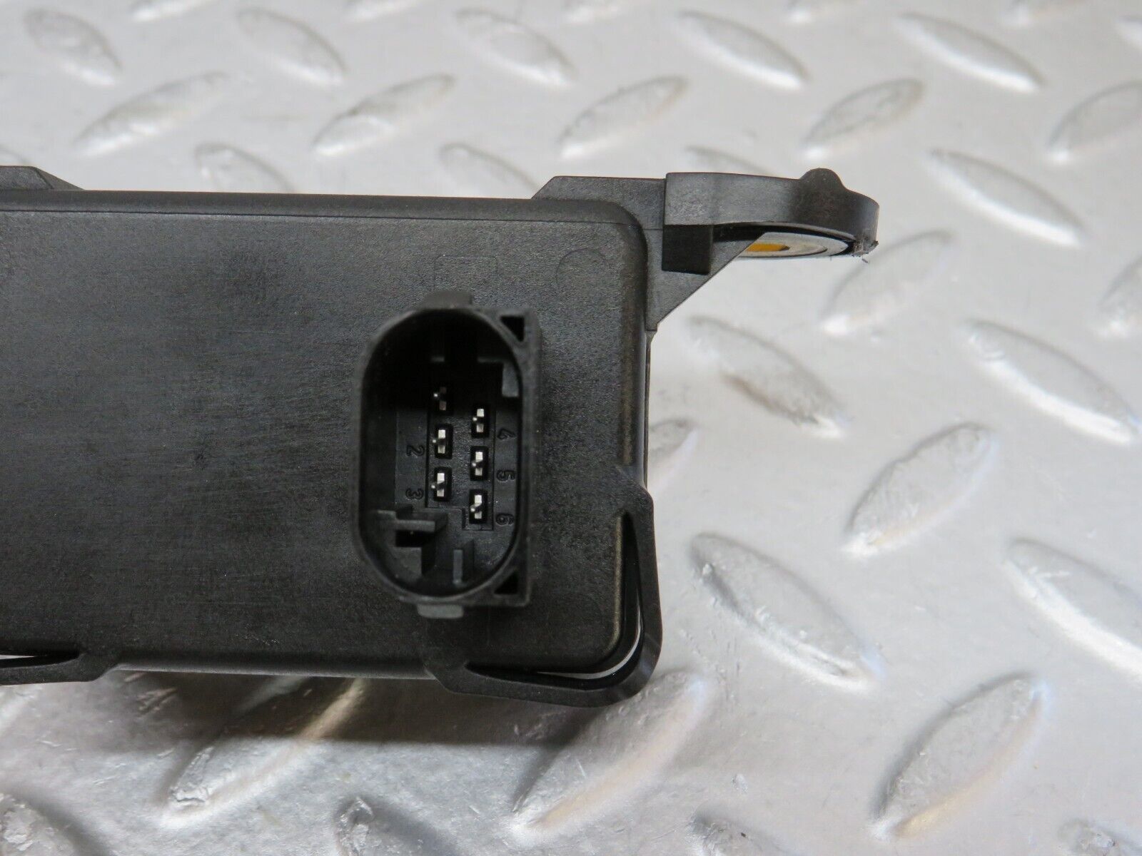 35144 Mercedes-Benz W221 ESP Yaw Rate Sensor 0045422118