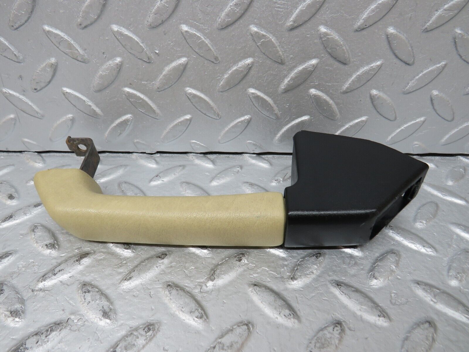 36957 Mercedes-Benz C126 420SEC Coupe Rear Right Interior Handle