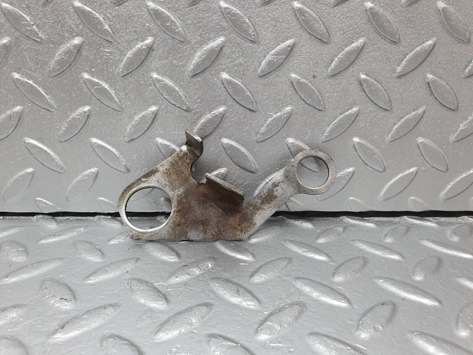 40877 Mercedes-Benz W123 240D Engine Lifting Eye Hook